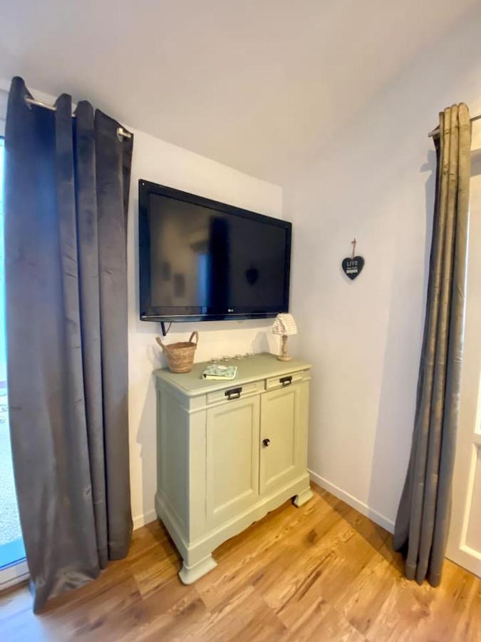 Le Petit Beauregard Apartman Le Fenouiller Kültér fotó